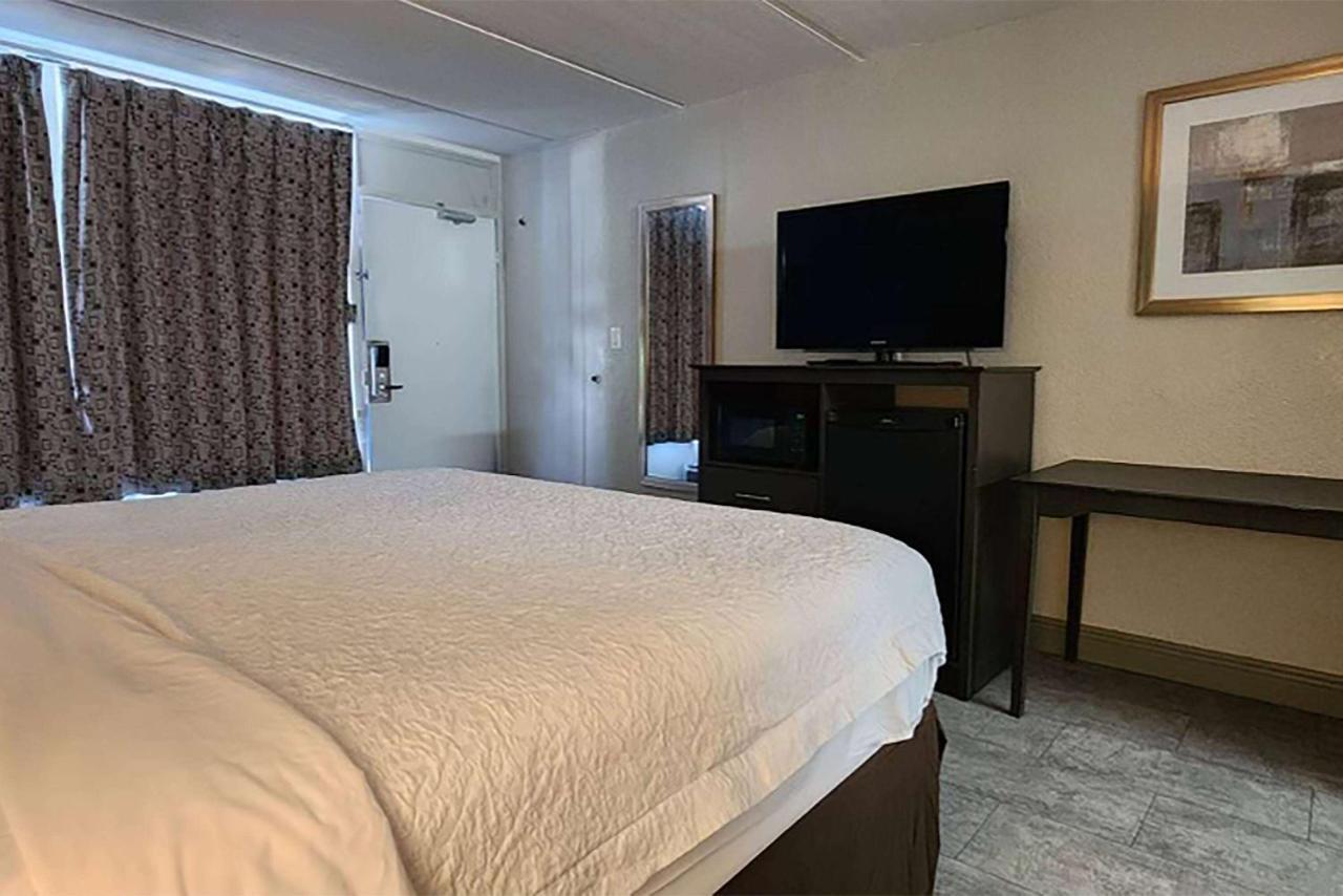 Travelodge By Wyndham Kingsland Ga מראה חיצוני תמונה