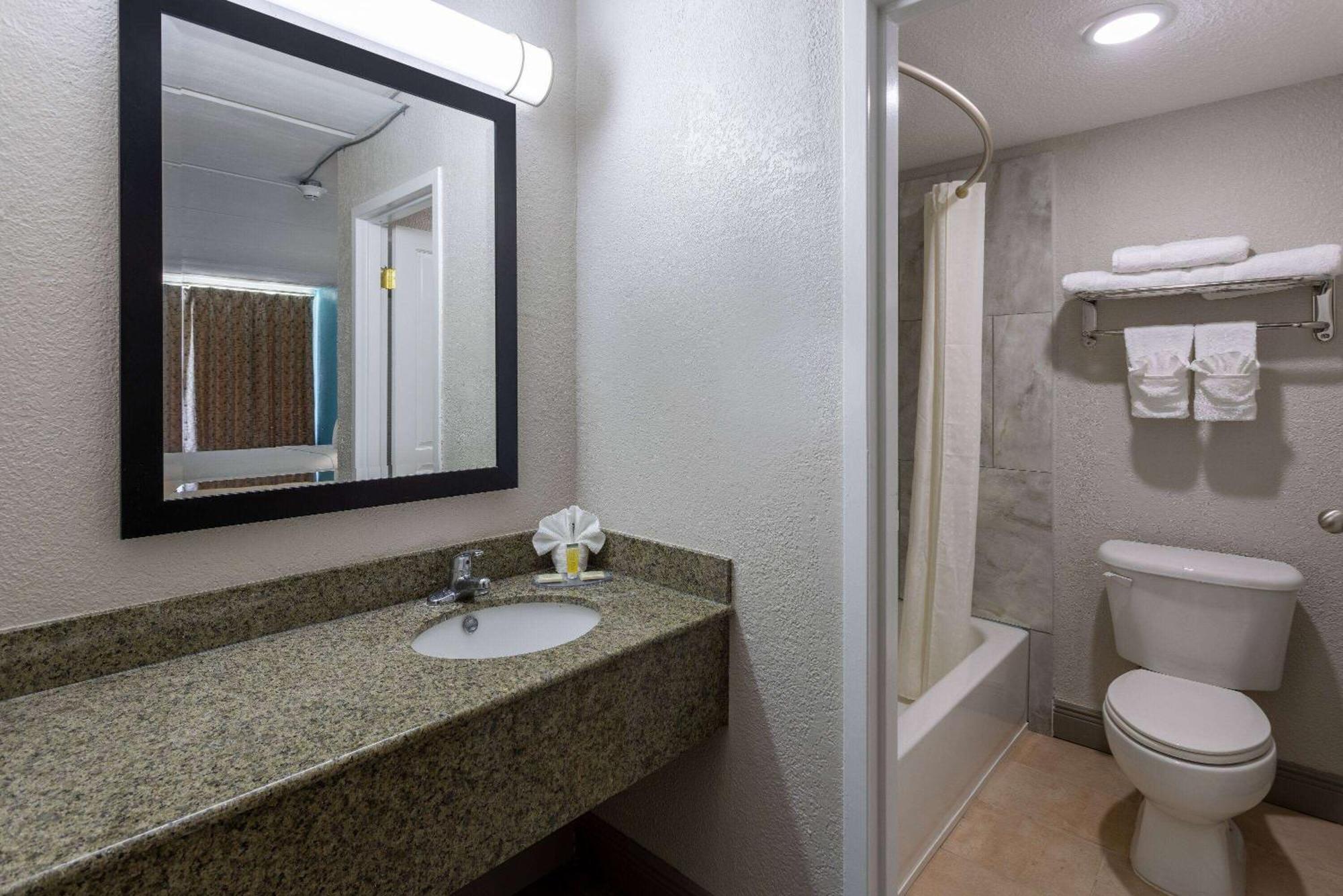 Travelodge By Wyndham Kingsland Ga מראה חיצוני תמונה